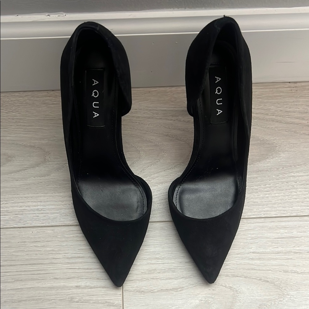 Aqua Classic Black Pointed Heels